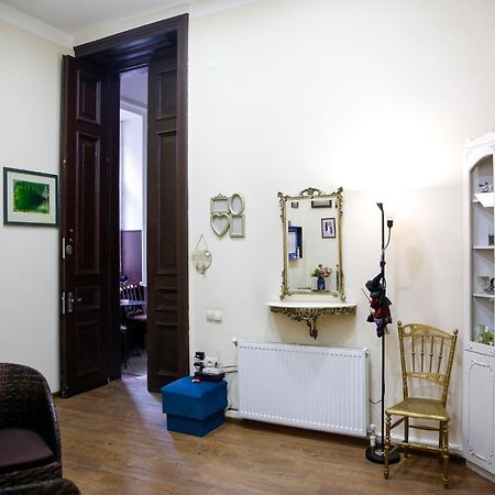 Apartment On Chubinashvili 30 트빌리시 외부 사진